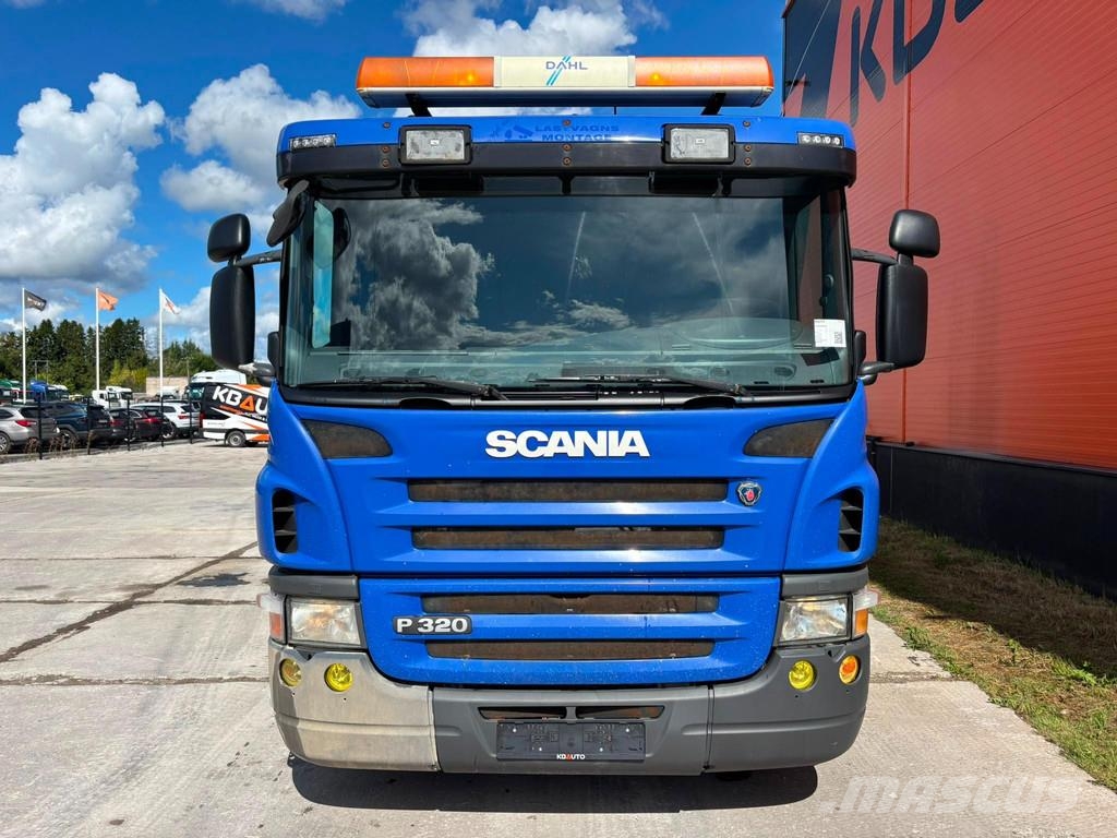 Scania P 320 4x2 HIAB 077B-2 / PLATFORM L=7286 mm Smagās mašīnas ar celtni