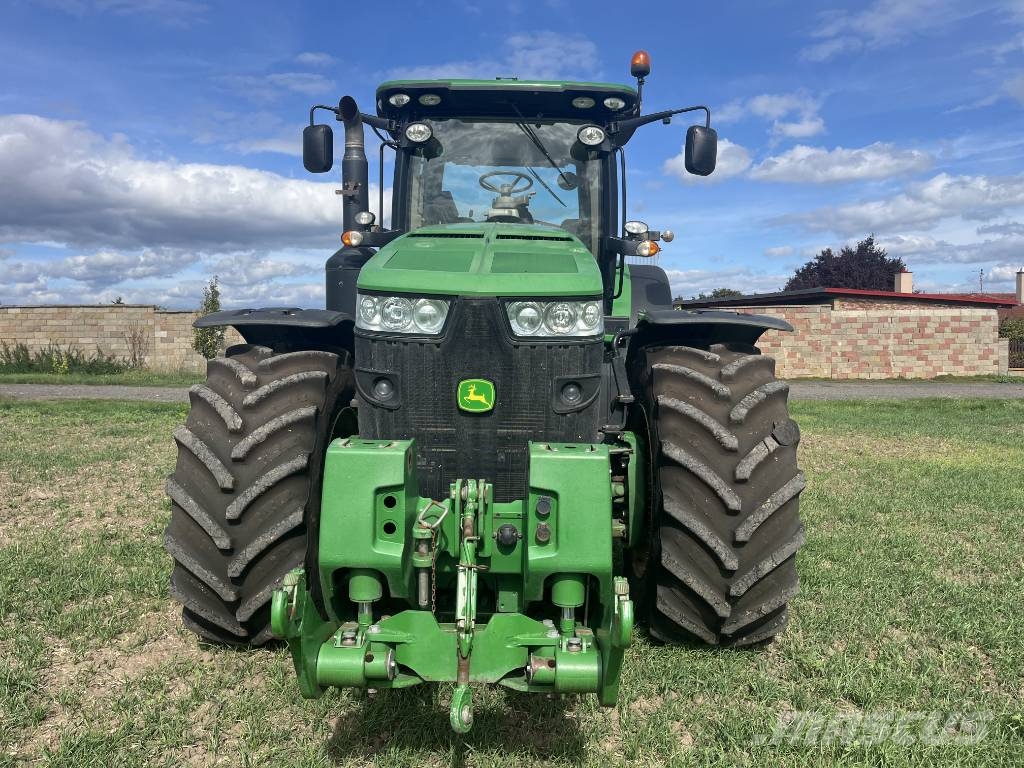 John Deere 8370 R 曳引機