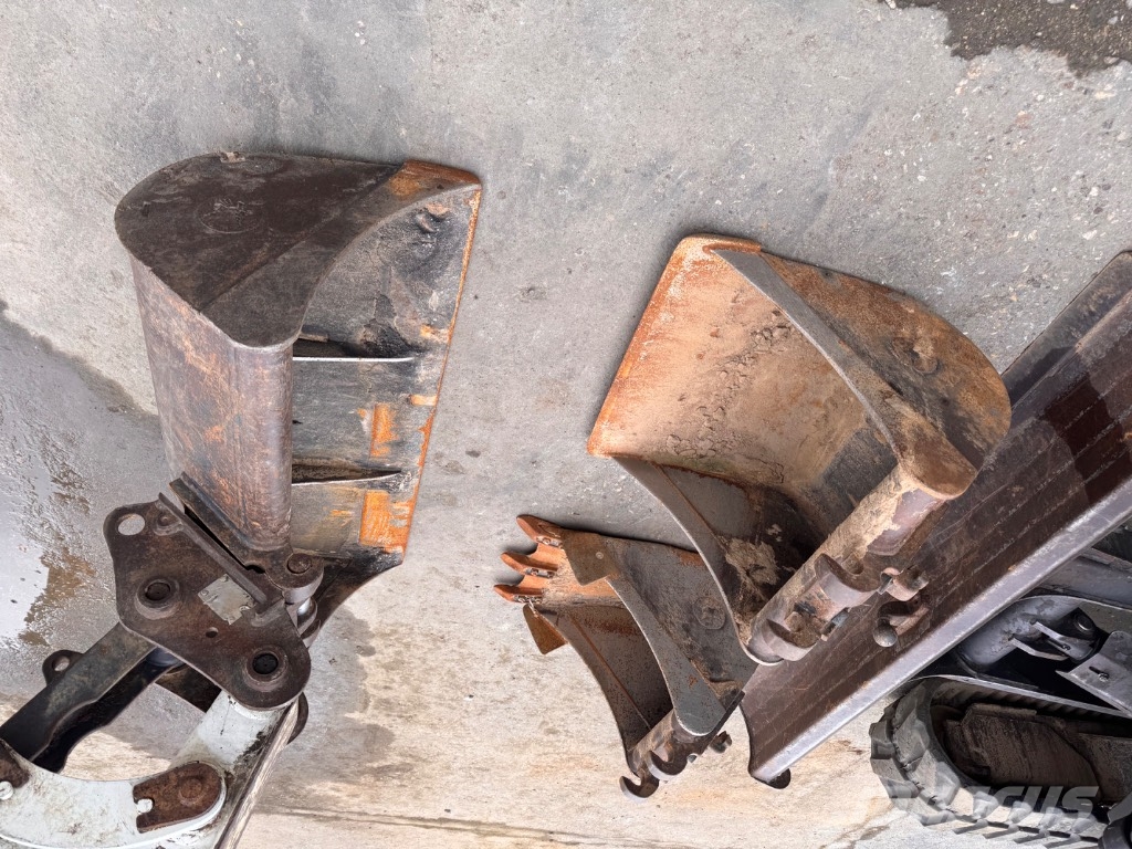 Bobcat E35Z (11506) حفارات صغيرة أقل من 7 طن (حفارات صغيرة)