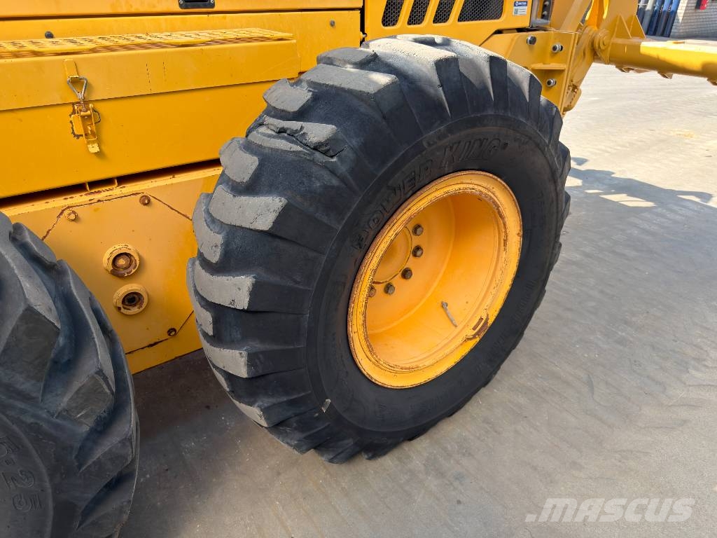 Volvo G946 - AWD Tiehöylät