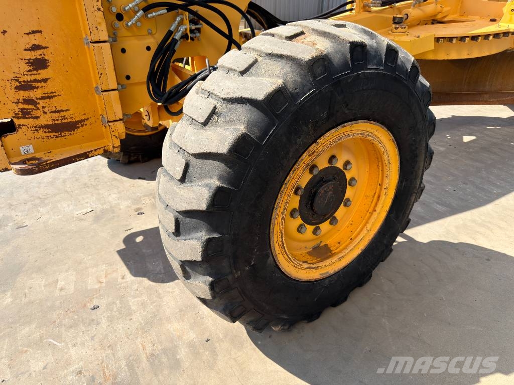 Volvo G946 - AWD Tiehöylät