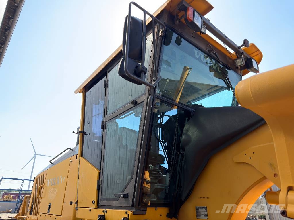Volvo G946 - AWD Tiehöylät