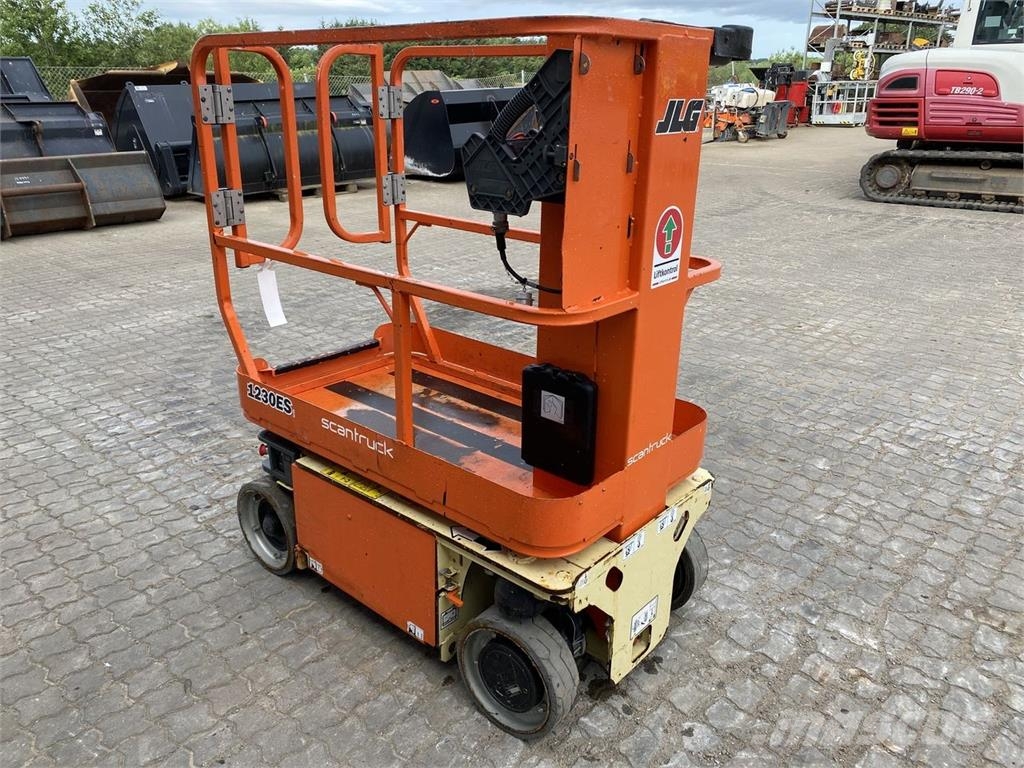 JLG 1230ES Plataformas con jaula de elevación