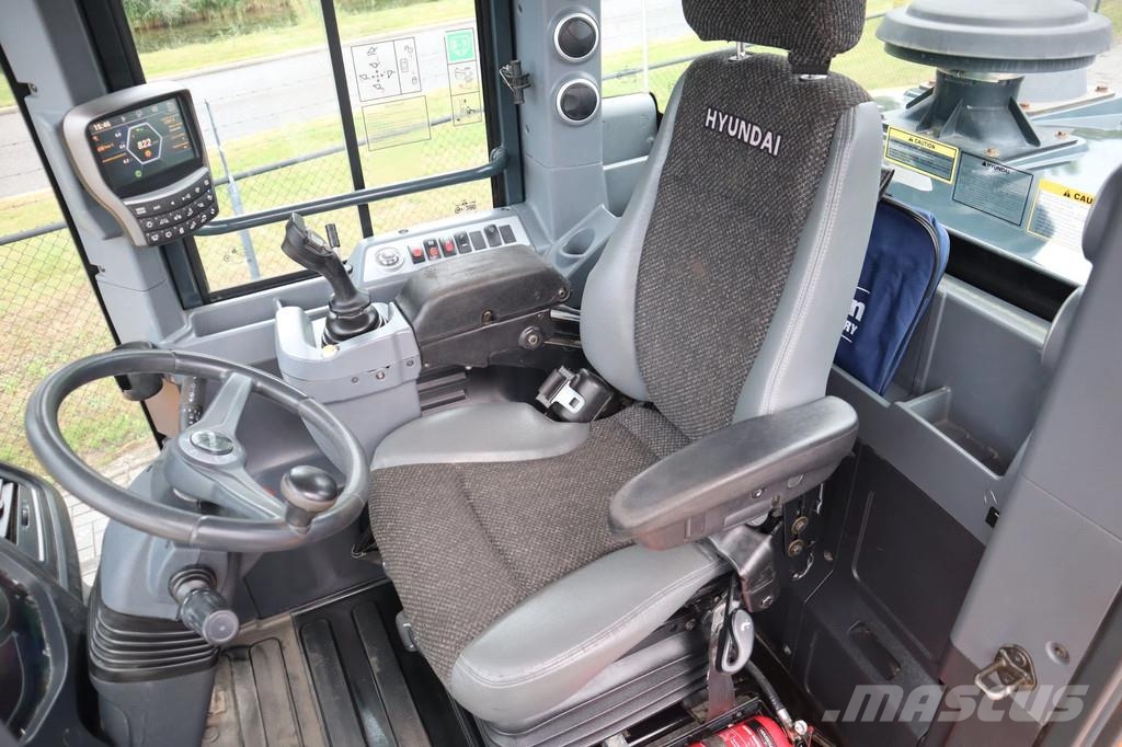 Hyundai HL940 | 2.097 HOURS! | BUCKET | QUICK COUPLER | BS 휠로우더