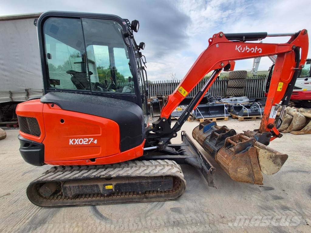 Kubota KX 027-4 Mini kotrók < 7t