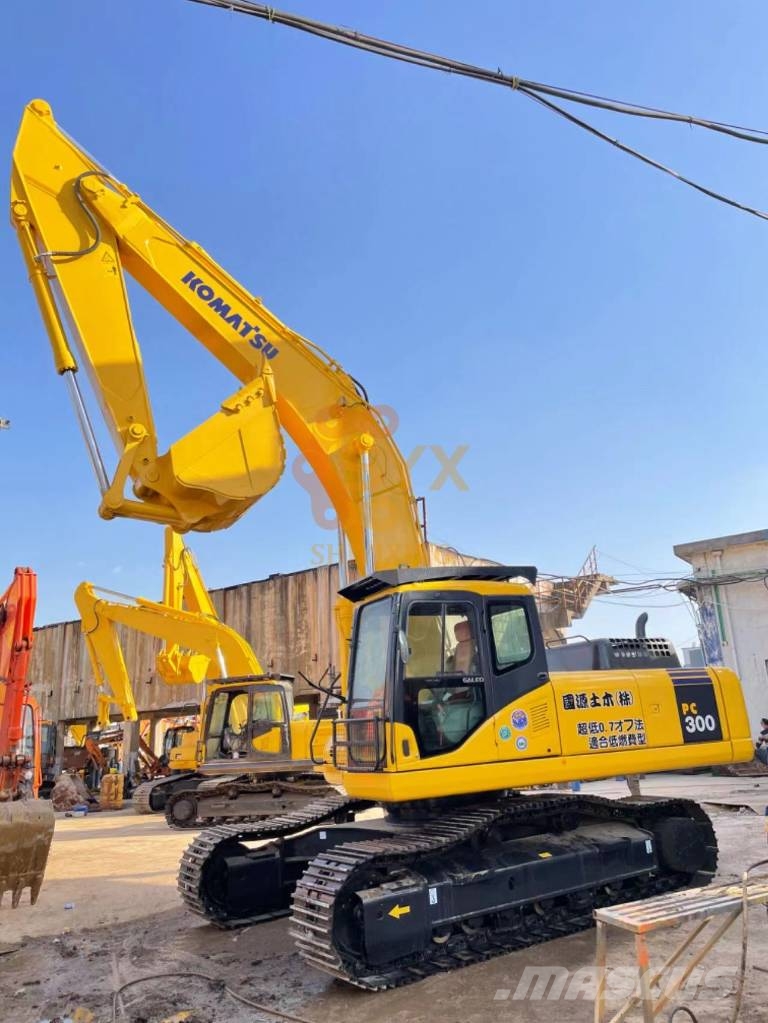 Komatsu PC 300-7 대형 굴삭기 29톤 이상