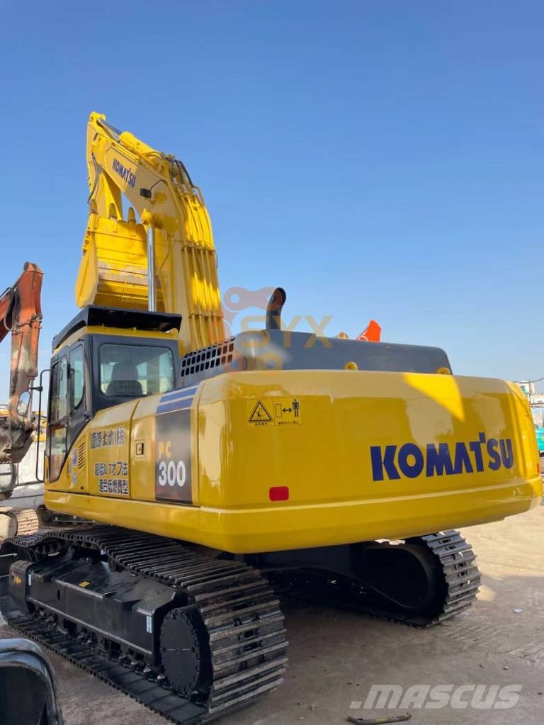Komatsu PC 300-7 대형 굴삭기 29톤 이상