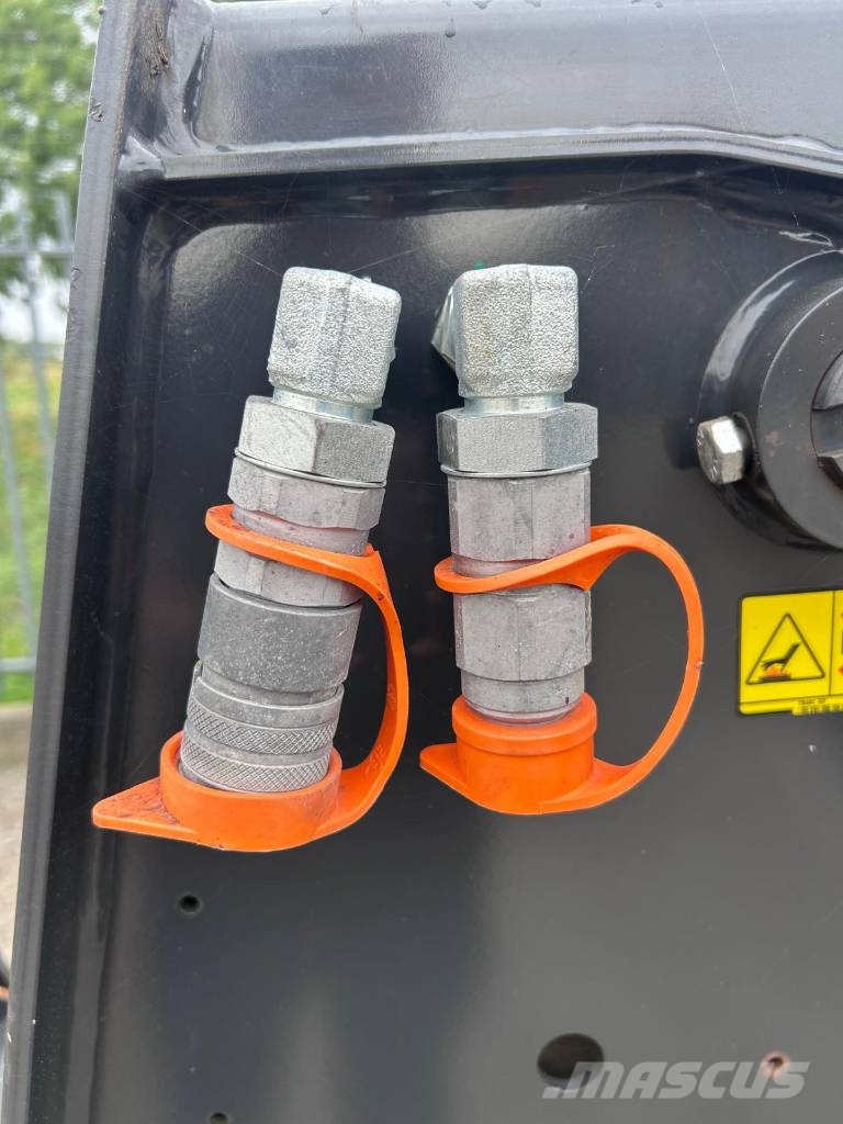 Bobcat TL 40.180 SLP RC Telehandler Teleskooplaadurid