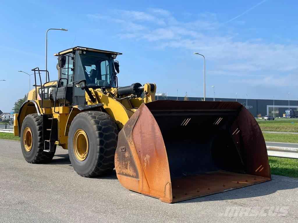 CAT 972M XE Kolesni nakladalci