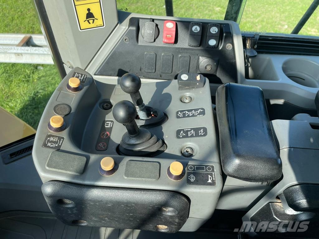 CAT 972M XE Kolesni nakladalci