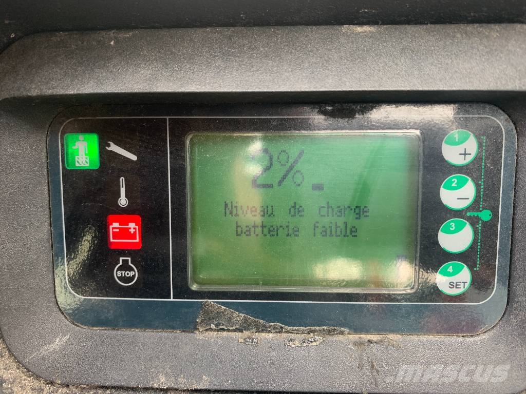 Linde TOWING P30 /132/ V-3728 EO Baterías