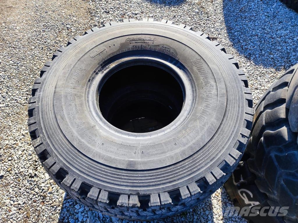 Bridgestone TIRES 23,5 R25 USED Gumiabroncsok, kerekek és felnik