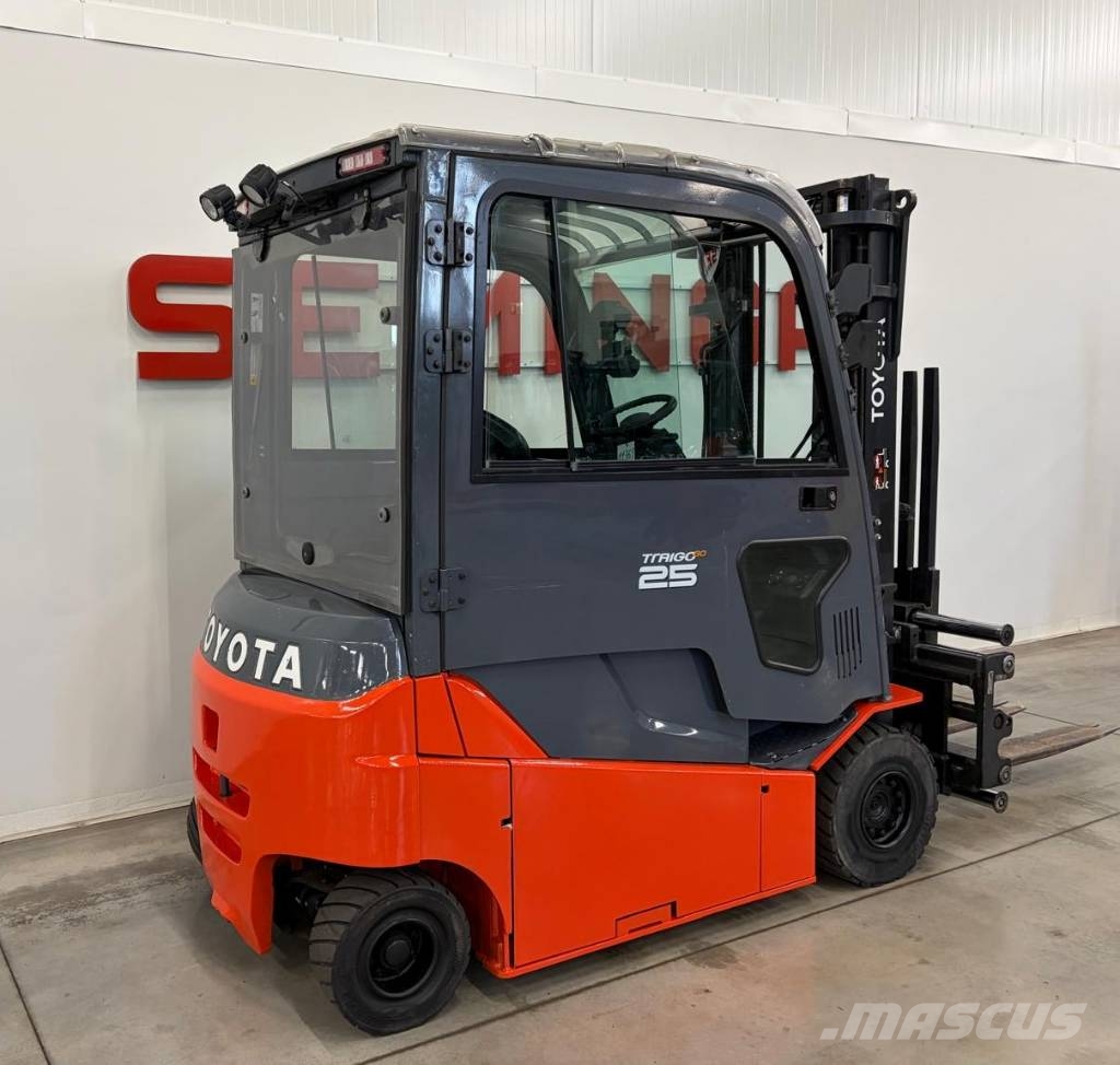 Toyota 11365 - 8FBMT25 شاحنات ذات رافعات شوكية تعمل بالكهرباء