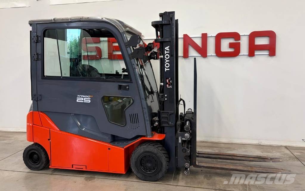 Toyota 11365 - 8FBMT25 شاحنات ذات رافعات شوكية تعمل بالكهرباء