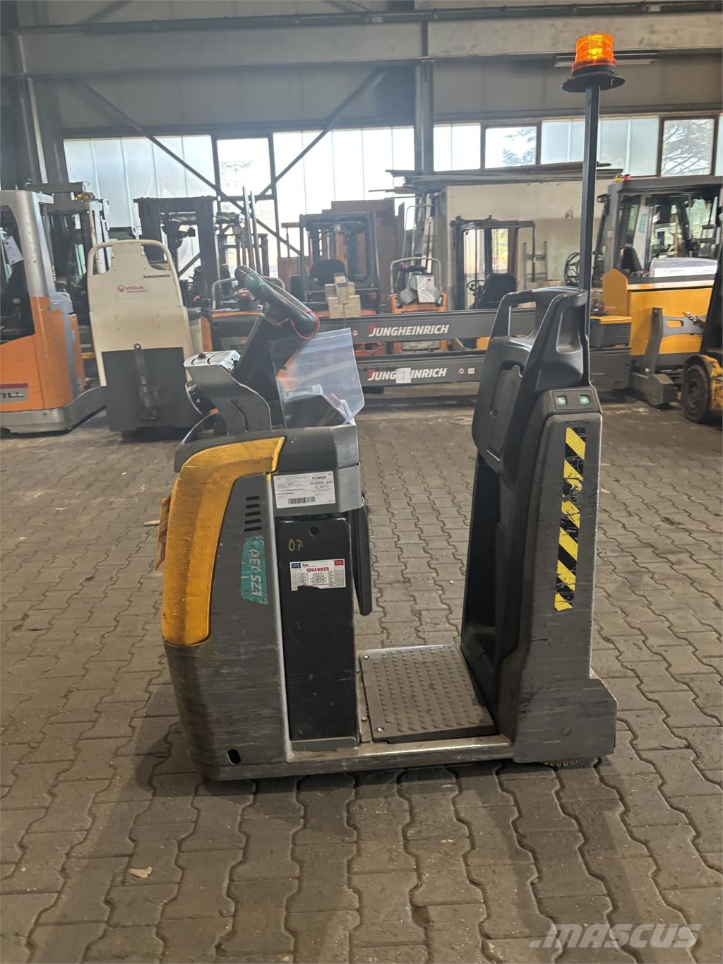 Jungheinrich EZS130 Çekiciler