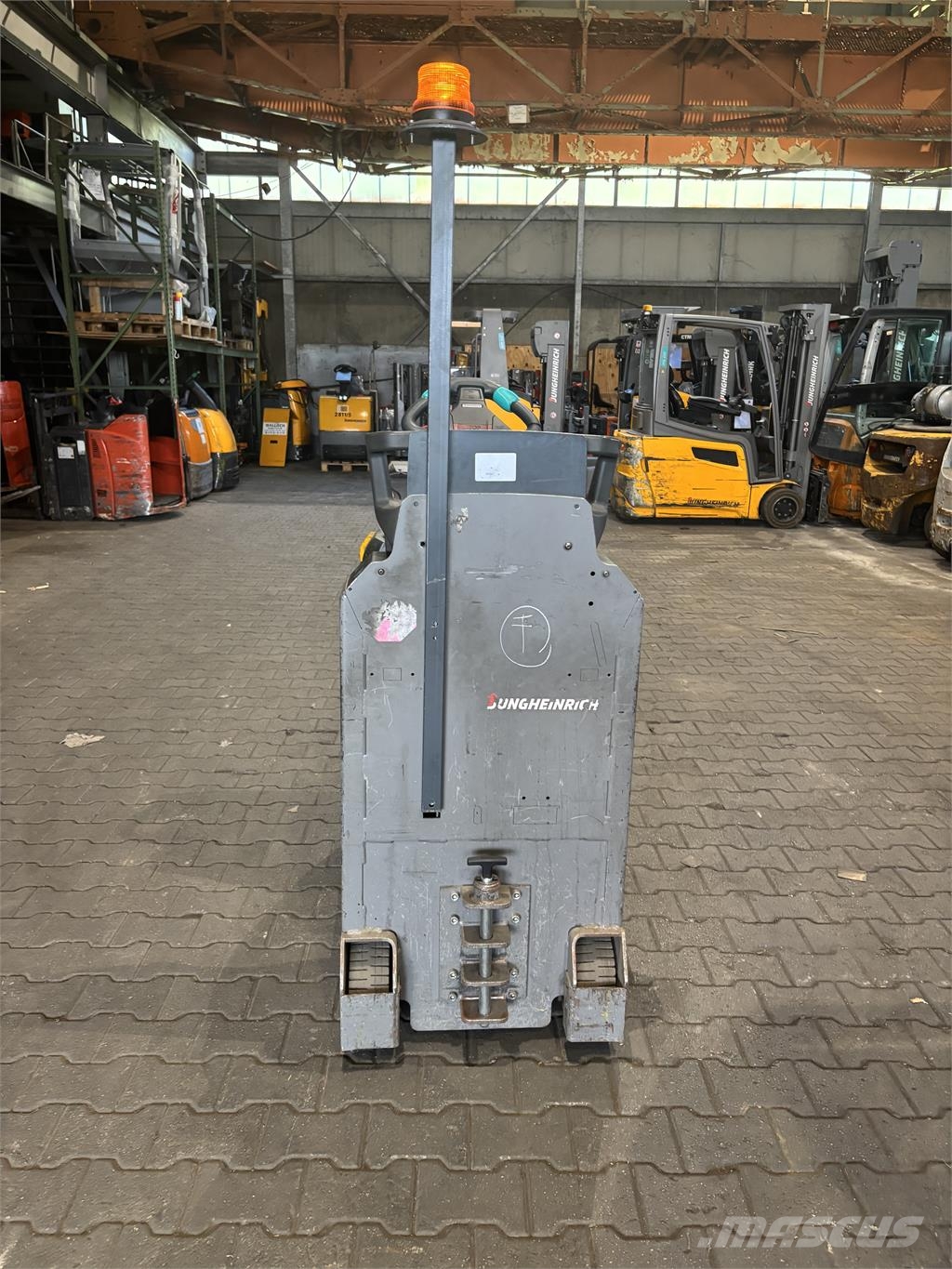 Jungheinrich EZS130 Schlepper
