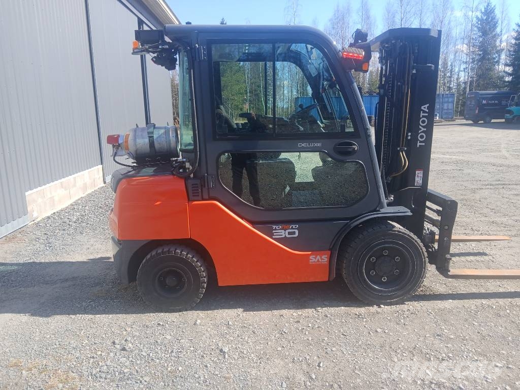 Toyota 02-8 FGF 30 LPG vozíky