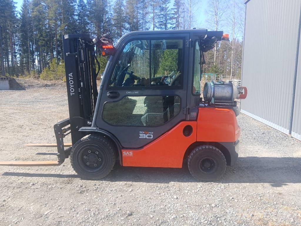 Toyota 02-8 FGF 30 LPG vozíky