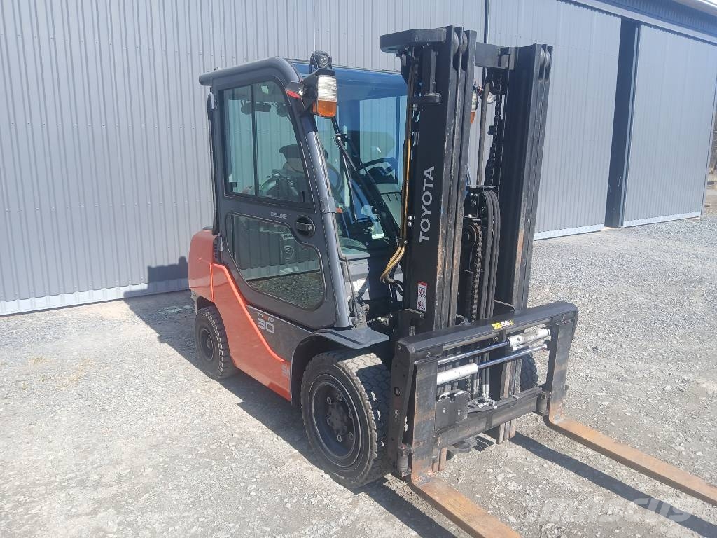 Toyota 02-8 FGF 30 LPG vozíky