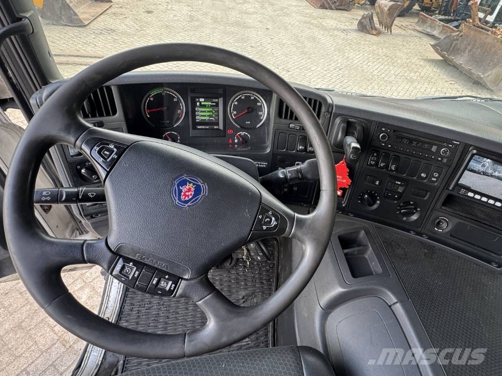Scania P 410 8x4 Bañeras basculantes usadas