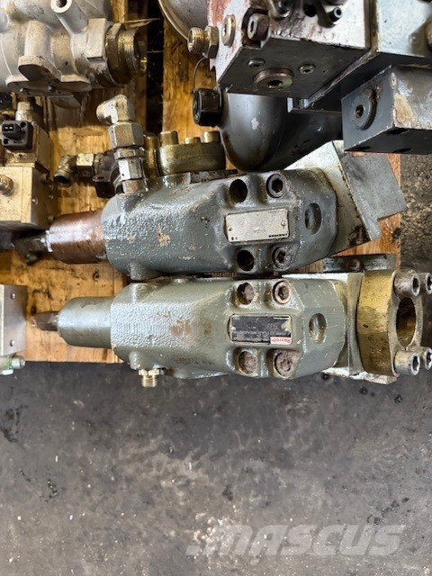 Liebherr R 944 C HYDRAULIC PARTS COMPLET Гідравліка