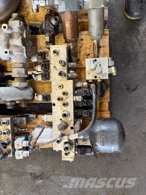 Liebherr R 944 C HYDRAULIC PARTS COMPLET Гідравліка