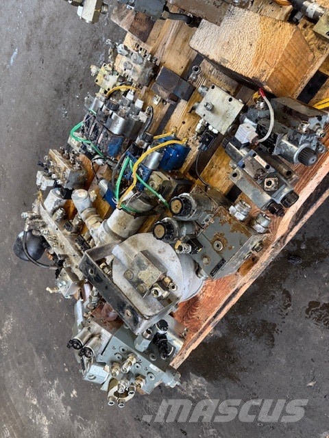 Liebherr R 944 C HYDRAULIC PARTS COMPLET Гідравліка