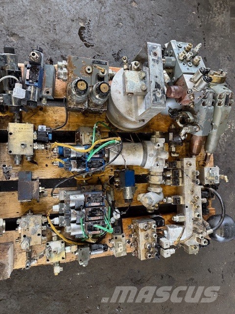 Liebherr R 944 C HYDRAULIC PARTS COMPLET Гідравліка