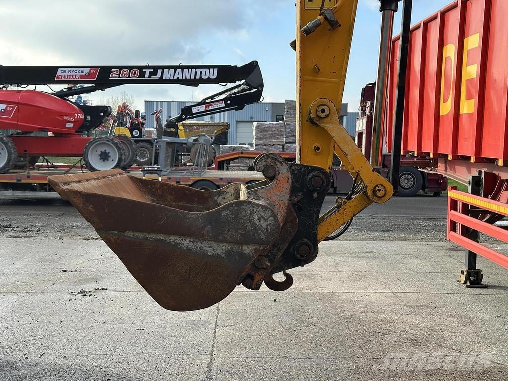 JCB JZ141LC حفارات خاصة