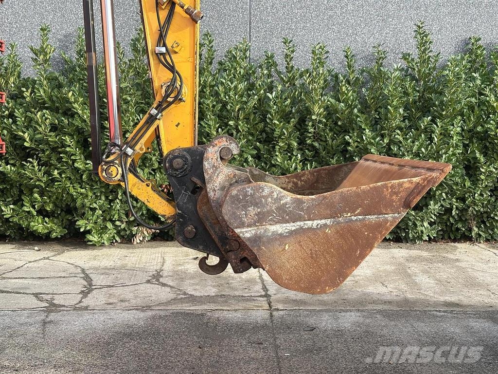 JCB JZ141LC حفارات خاصة