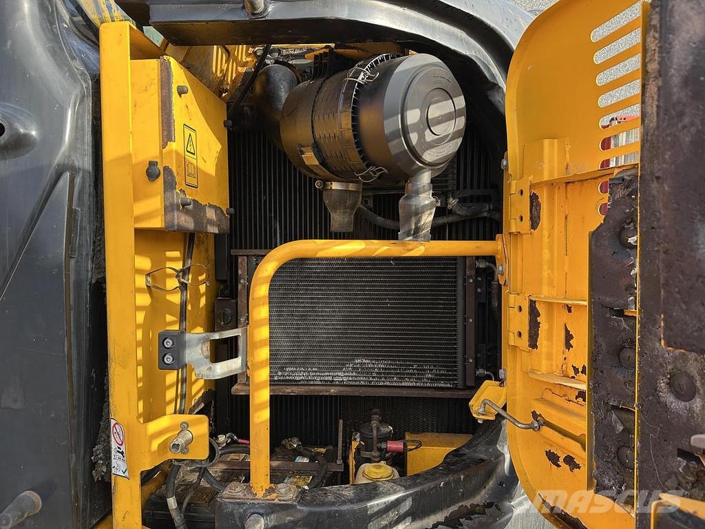 JCB JZ141LC Спеціальні екскаватори