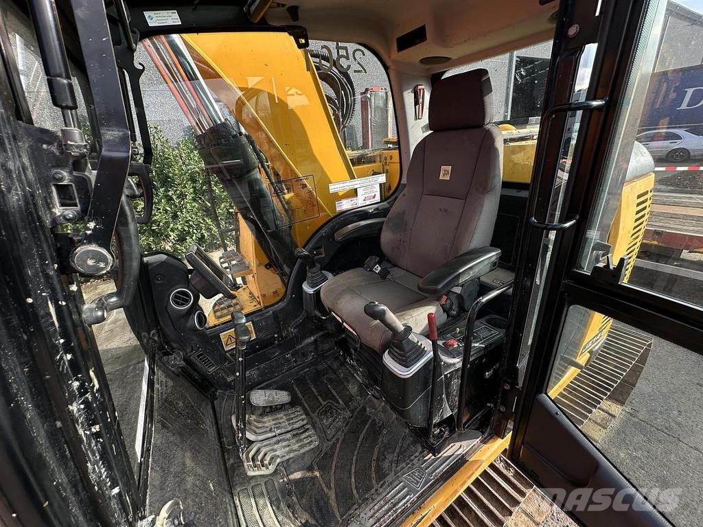 JCB JZ141LC Спеціальні екскаватори