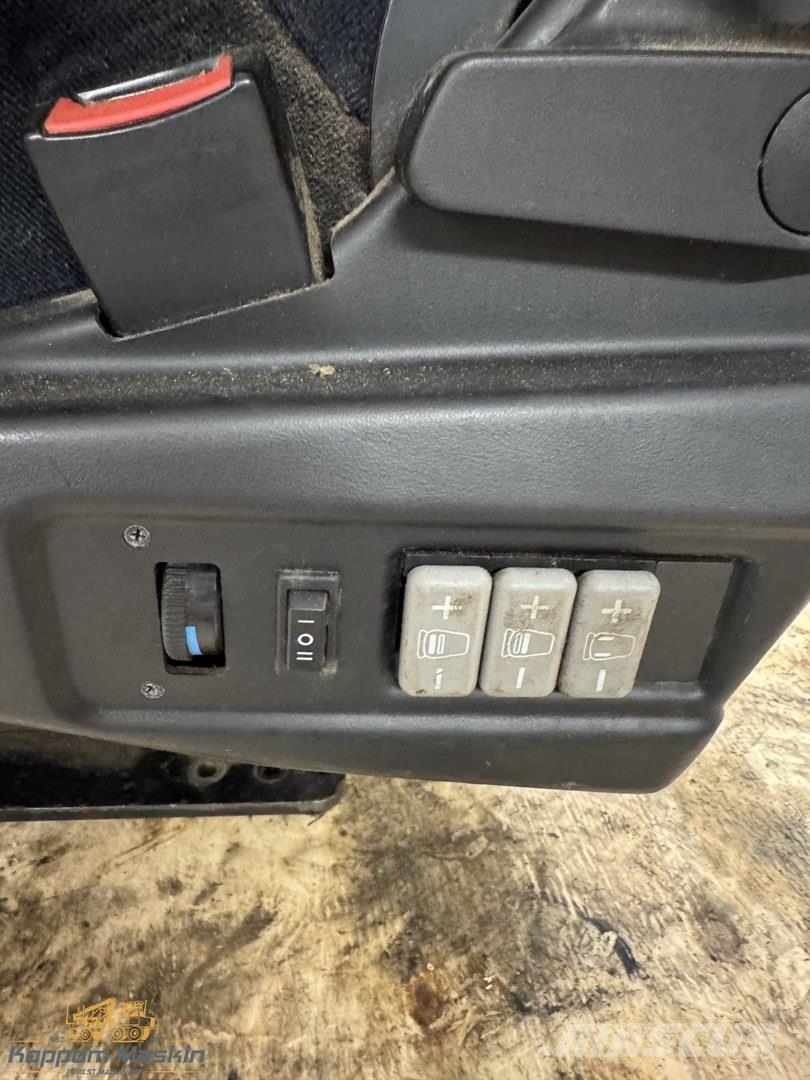 BeGe 3000 stol Used/Beg Cabines e interior