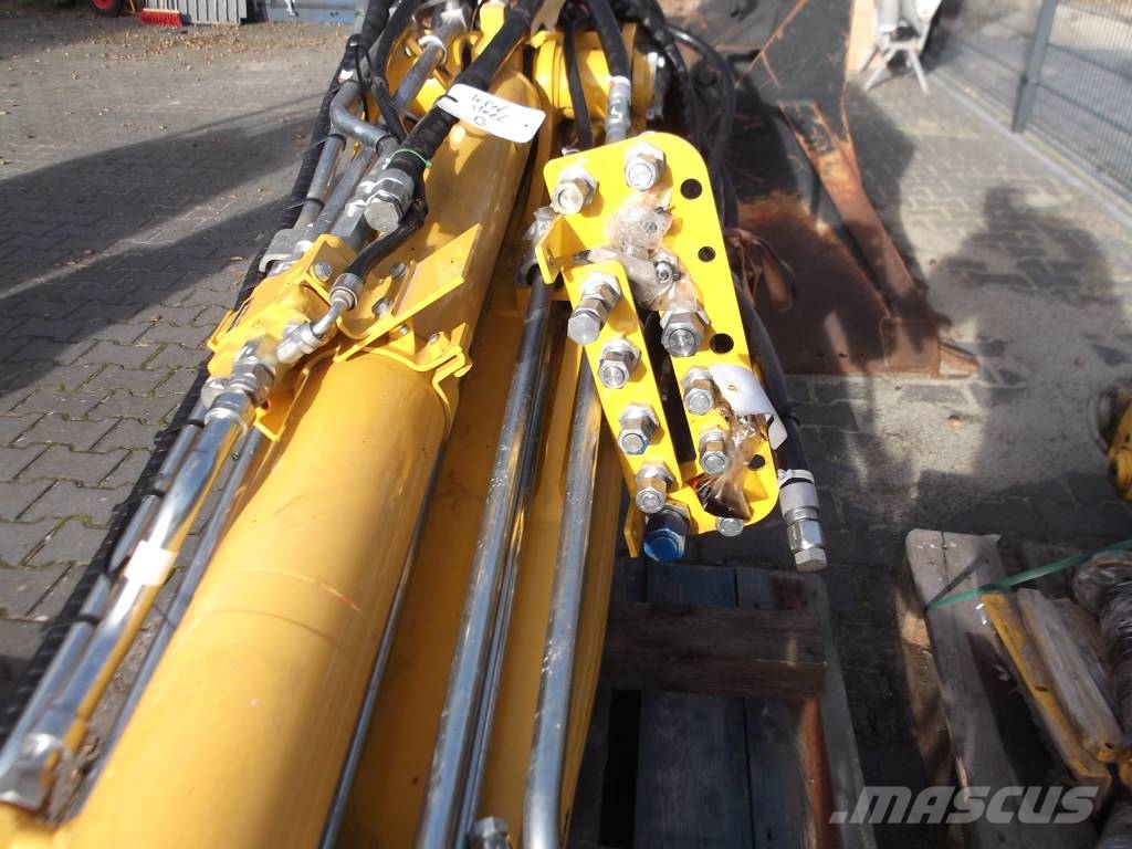 Komatsu PC 88 MR-11 verstelausleger Beltegraver
