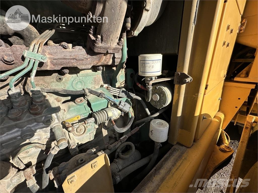 Volvo L120C Kolesni nakladalci