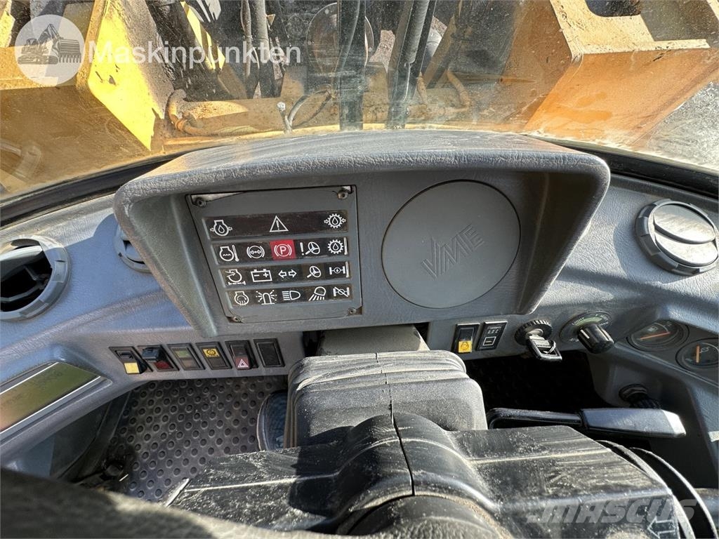 Volvo L120C Kolesni nakladalci