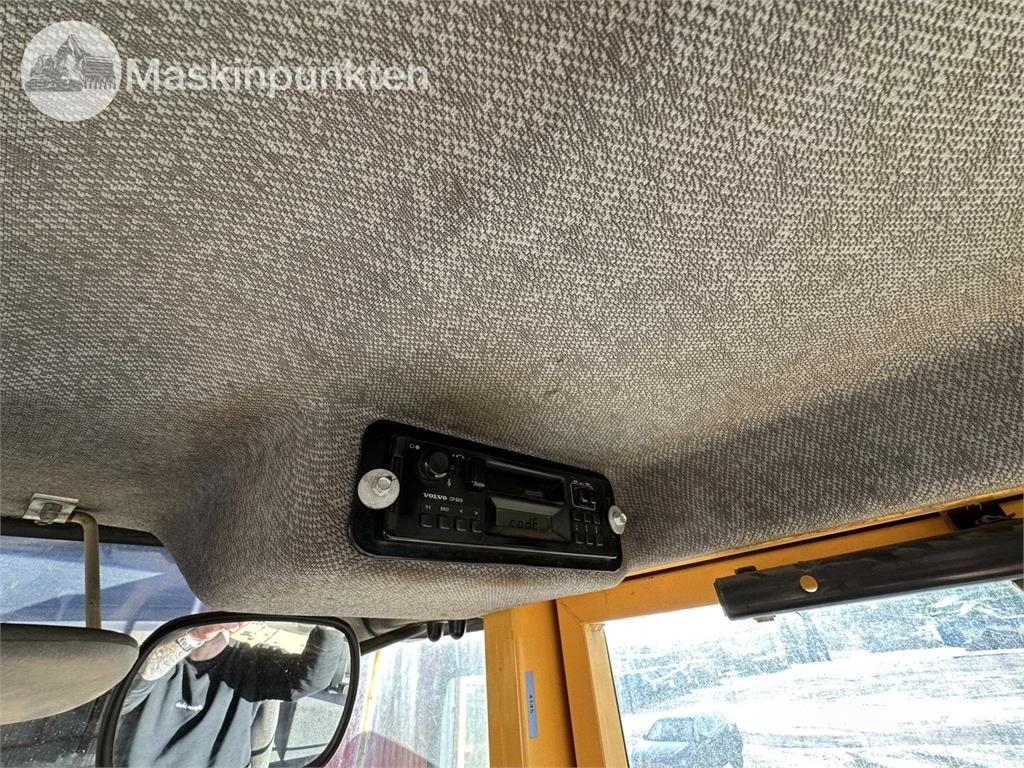Volvo L120C Kolesni nakladalci