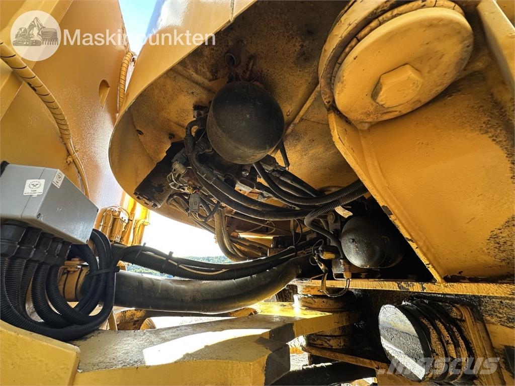 Volvo L120C Kolesni nakladalci