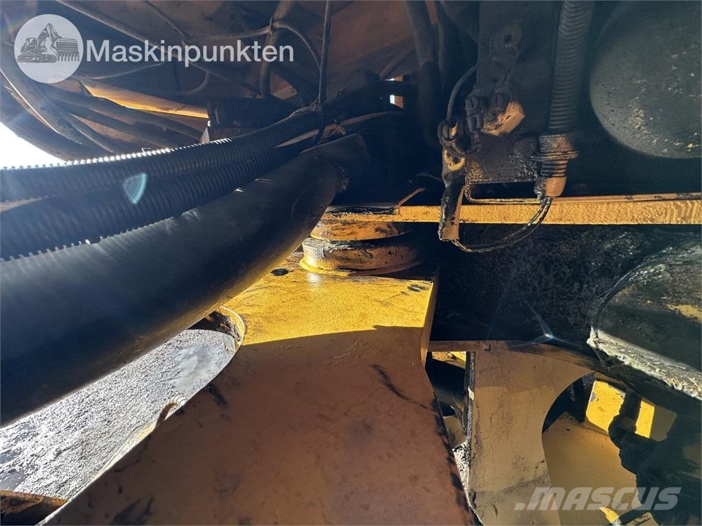 Volvo L120C Kolesni nakladalci