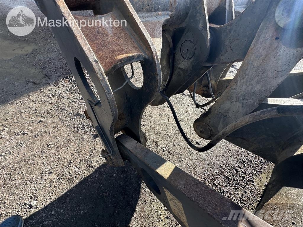 Volvo L120C Kolesni nakladalci