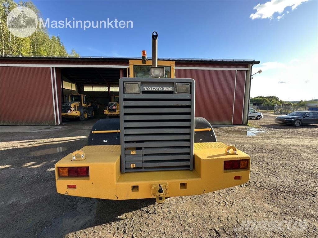 Volvo L120C Kolesni nakladalci