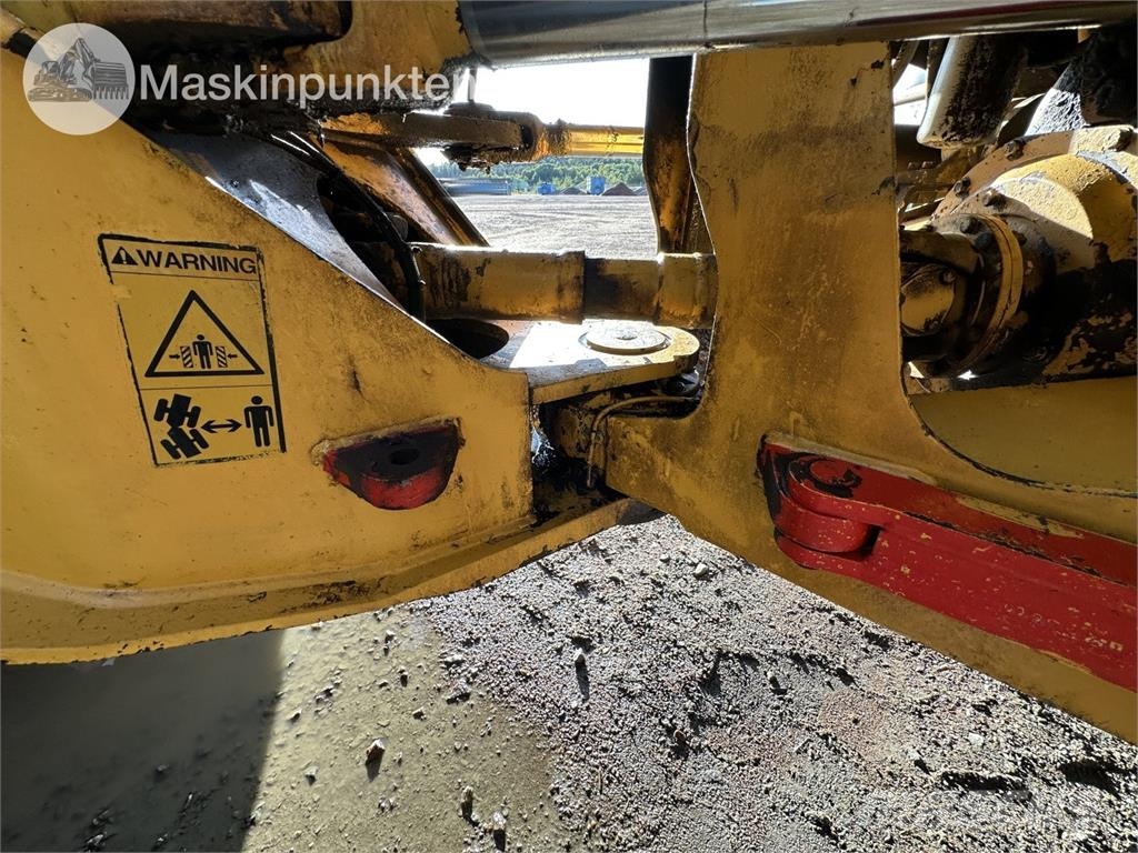 Volvo L120C Kolesni nakladalci