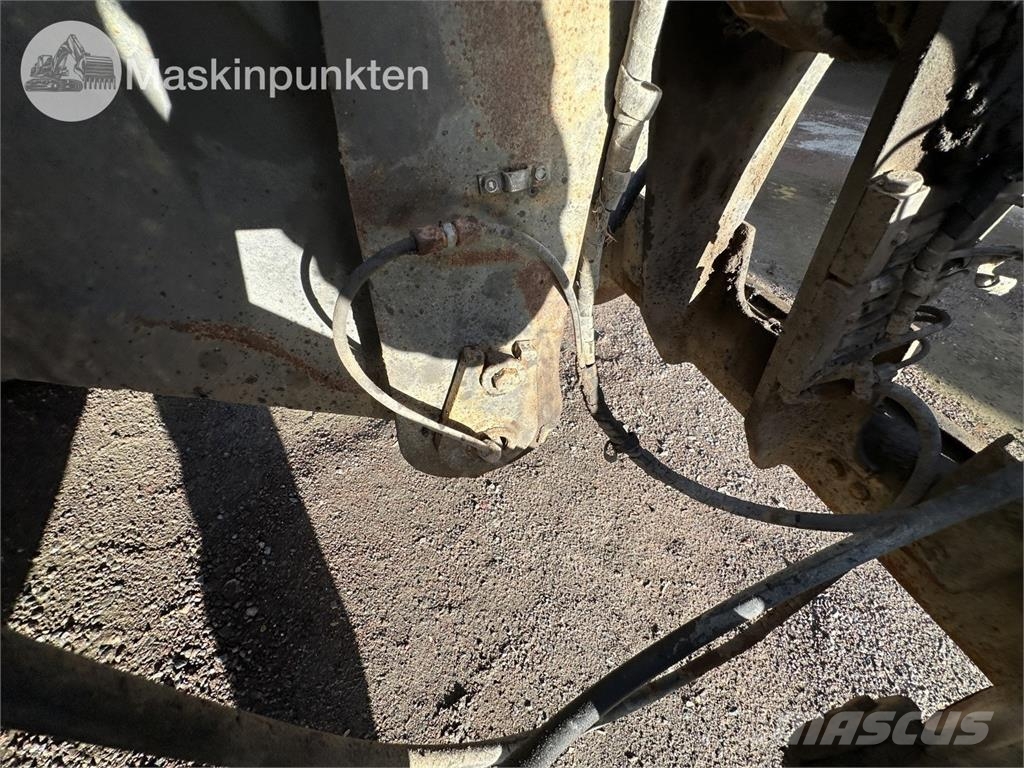Volvo L120C Kolesni nakladalci