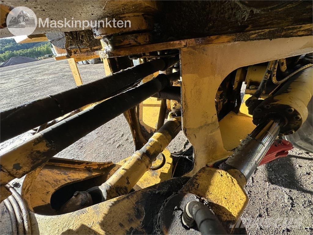 Volvo L120C Kolesni nakladalci