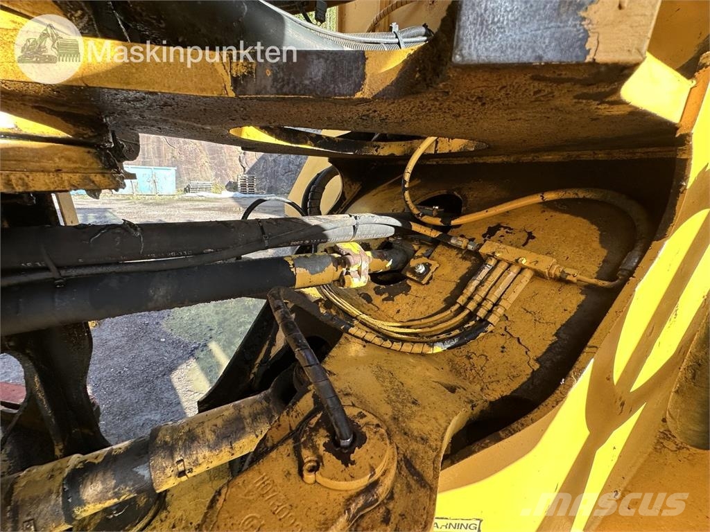 Volvo L120C Kolesni nakladalci
