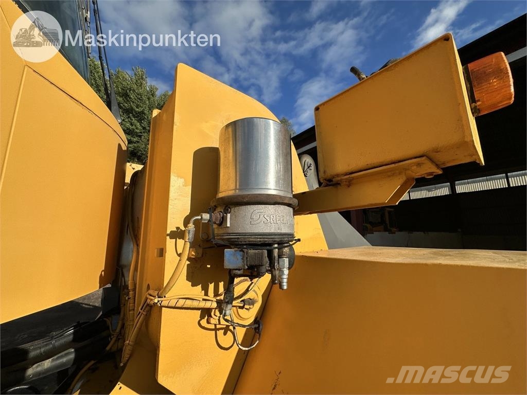 Volvo L120C Kolesni nakladalci
