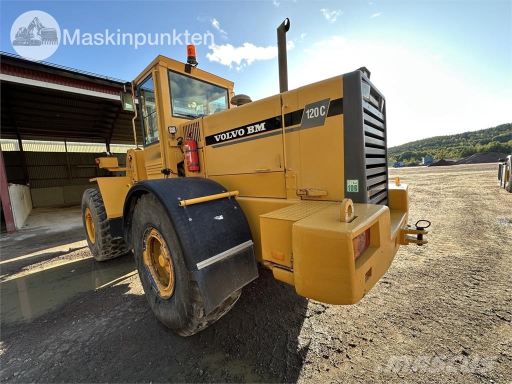 Volvo L120C Kolesni nakladalci