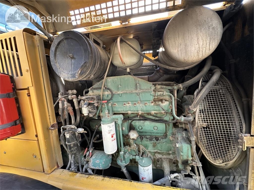 Volvo L120C Kolesni nakladalci