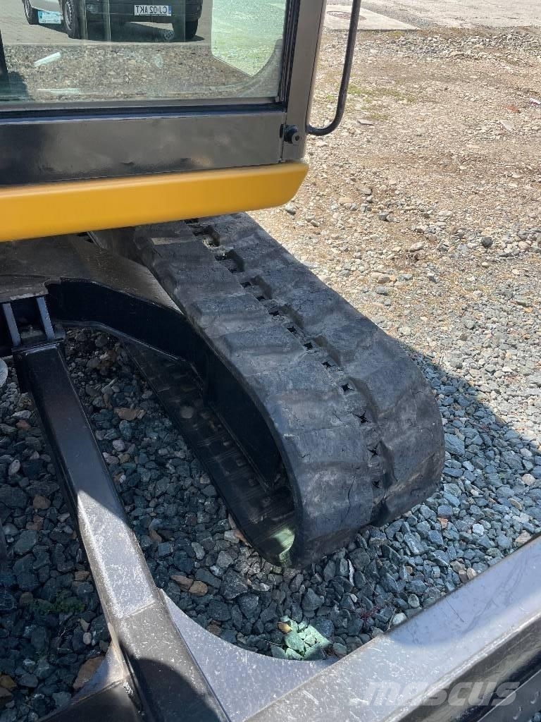 CAT 308 E 2 CR 中型挖掘机