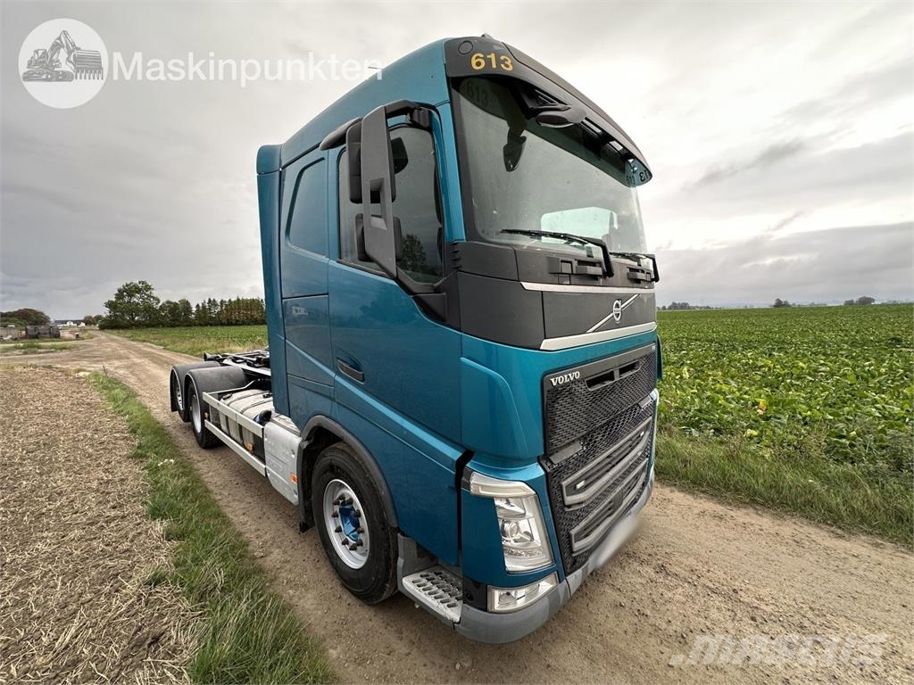 Volvo FH 62 TR Rol kiper kamioni sa kukom za podizanje tereta